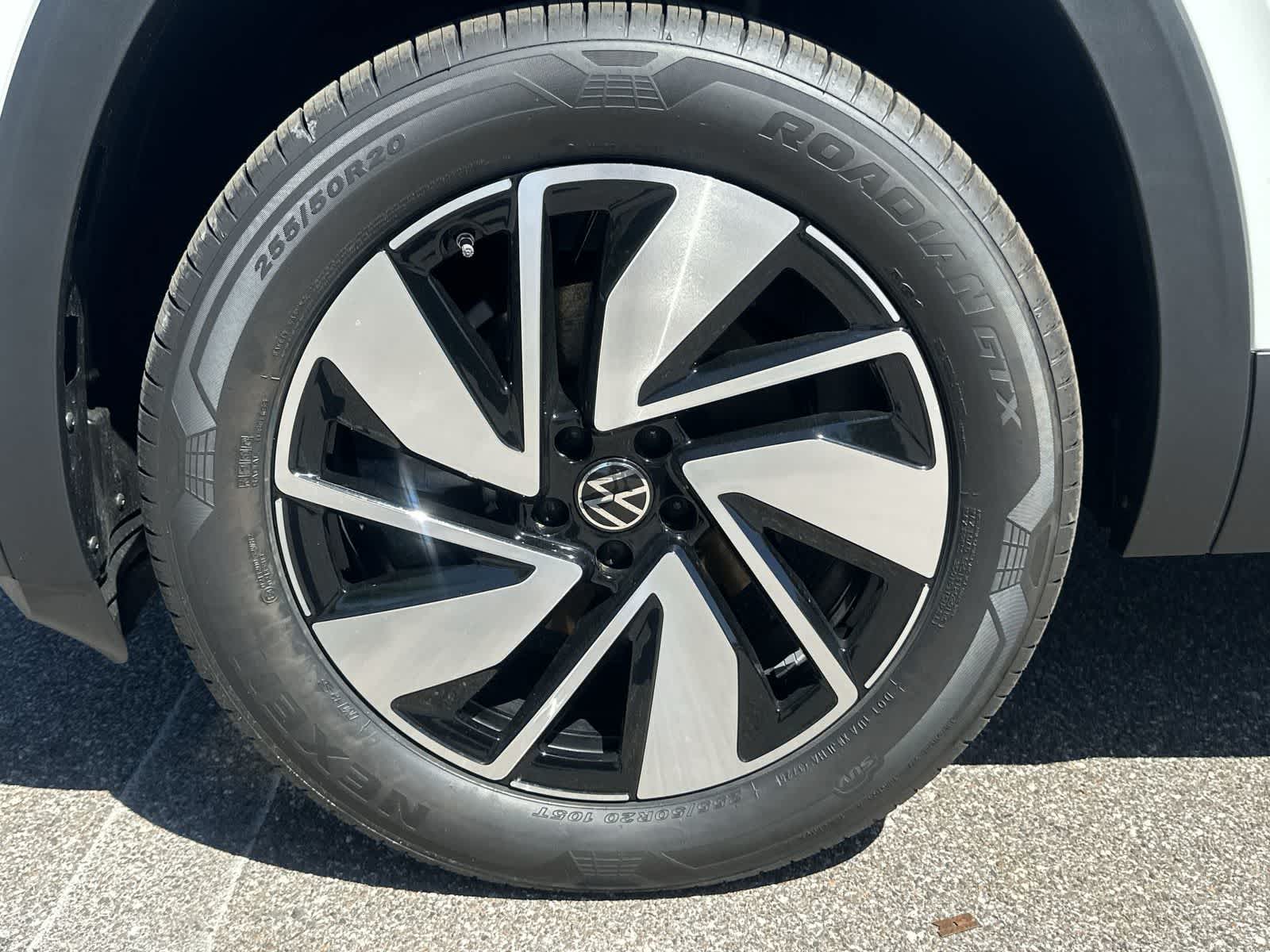 Thumbnail: 2026 Volkswagen Atlas - 12