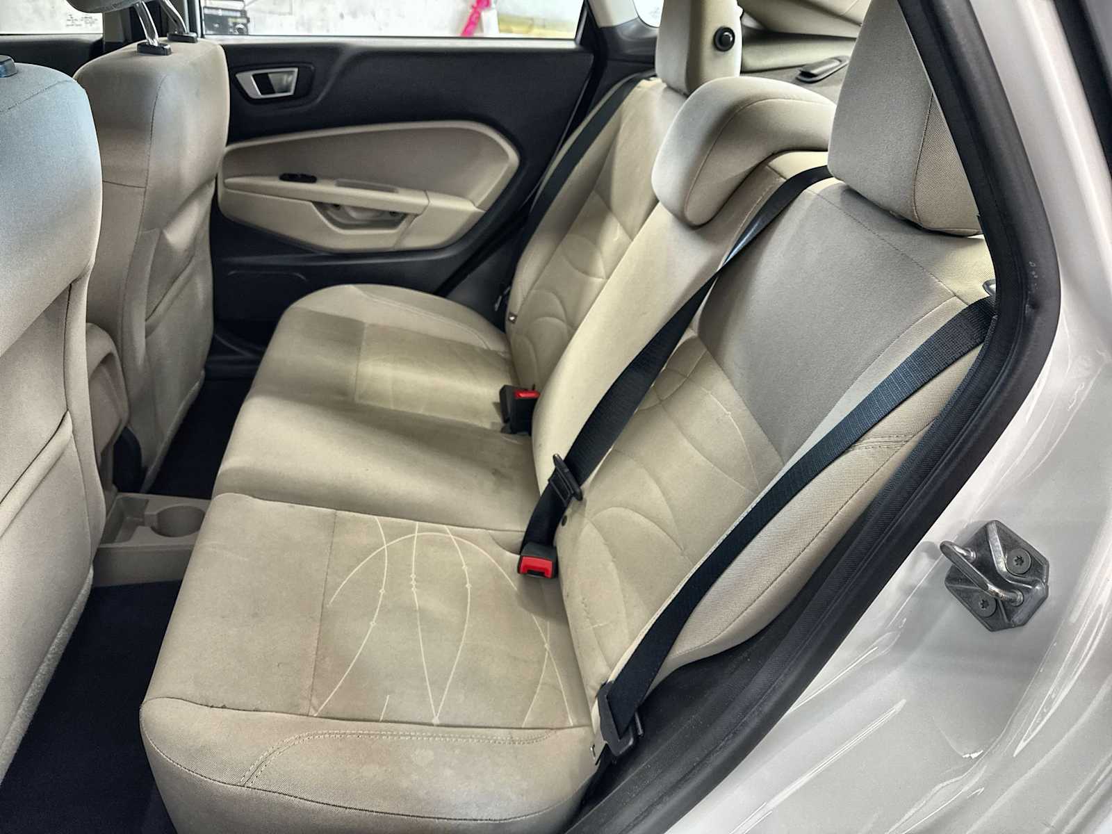 Thumbnail: 2016 Ford Fiesta - 16