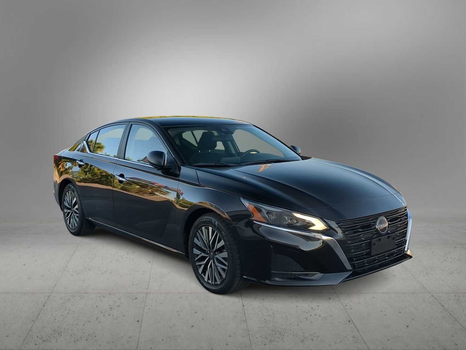 Thumbnail: 2025 Nissan Altima - 2