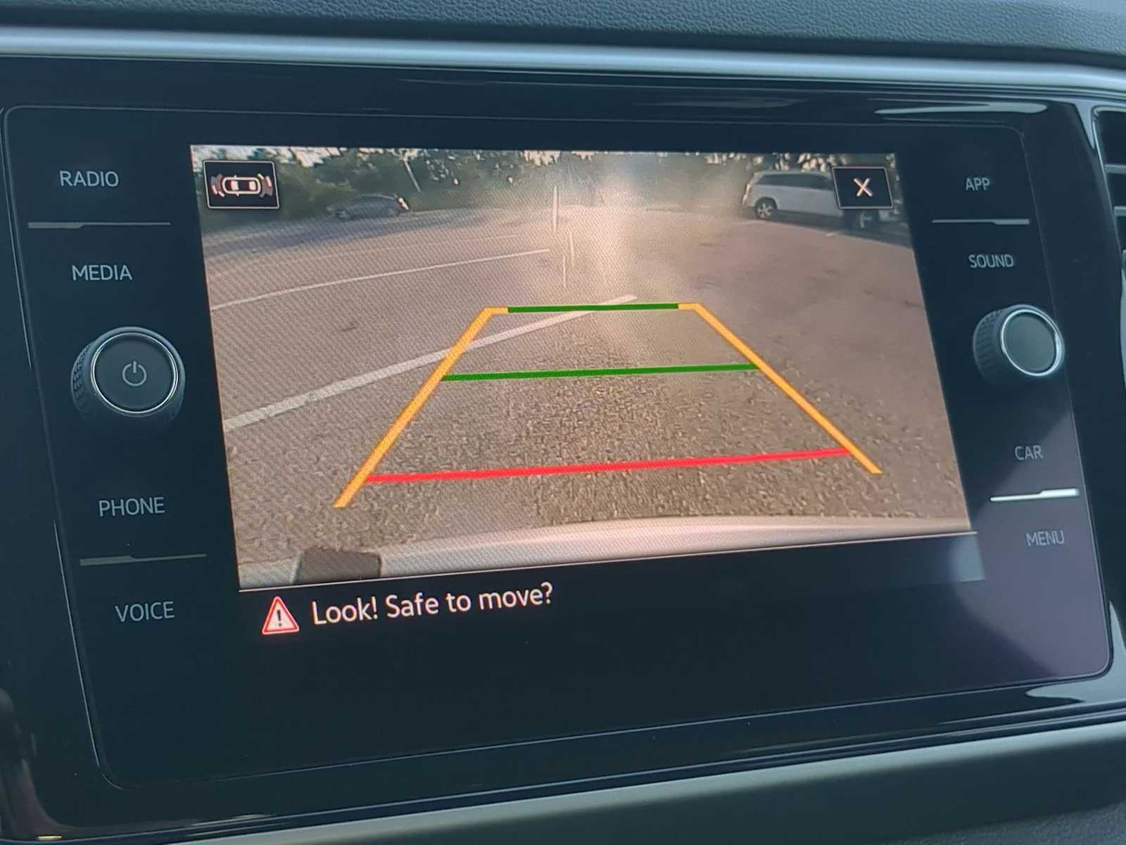 Thumbnail: 2022 Volkswagen Atlas - 29