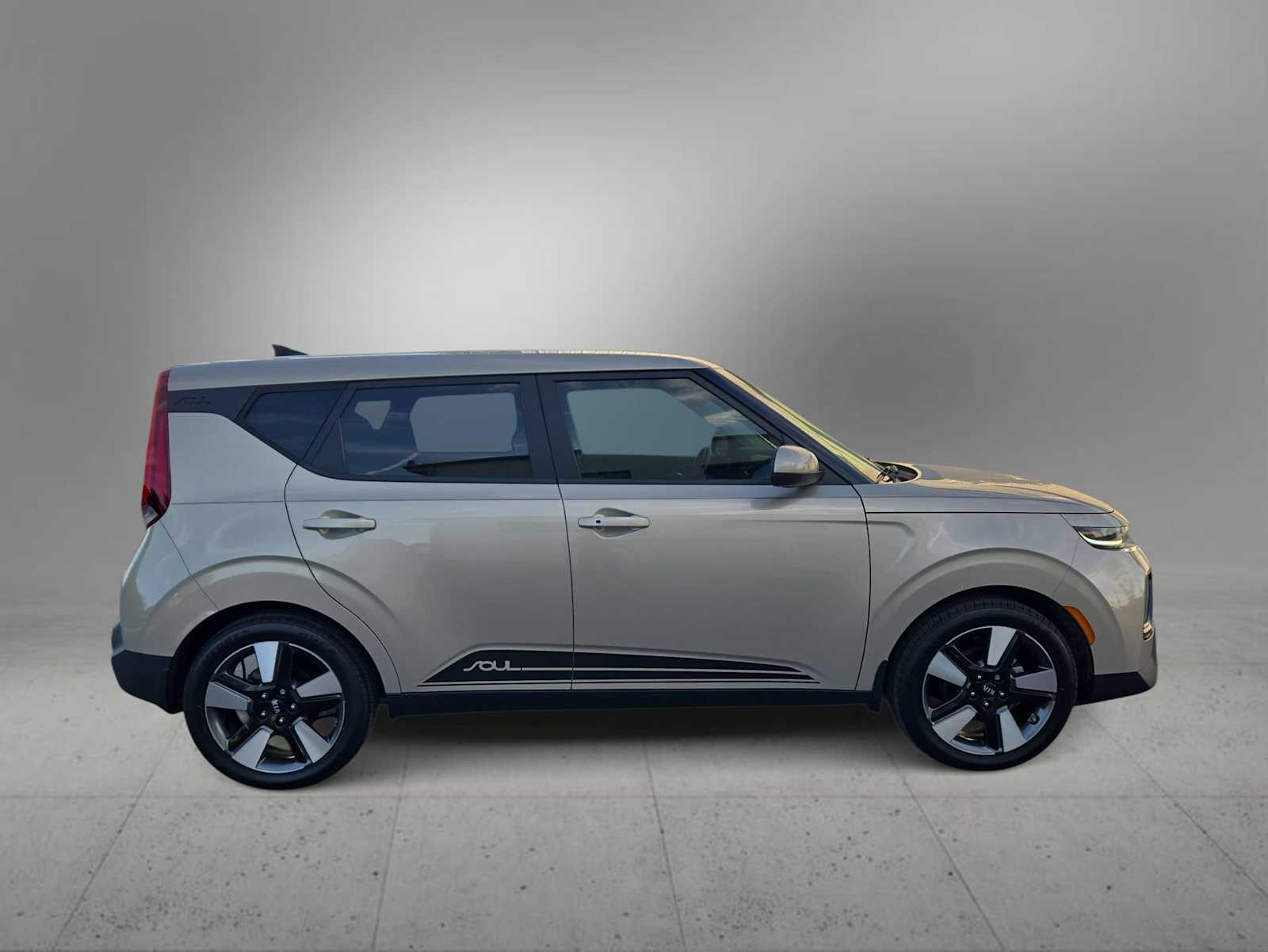 Thumbnail: 2020 Kia Soul - 9