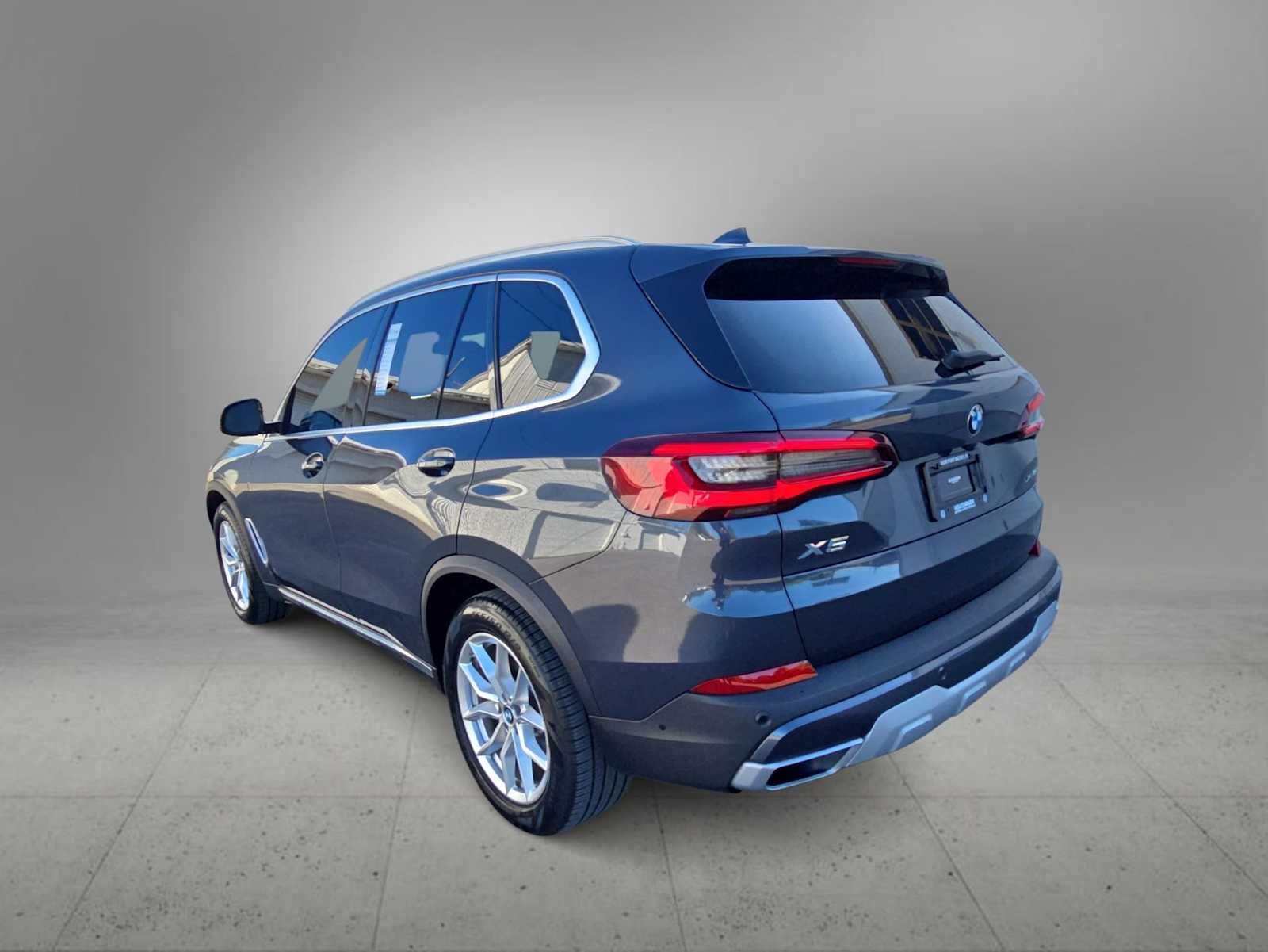 Thumbnail: 2022 BMW X5 - 6