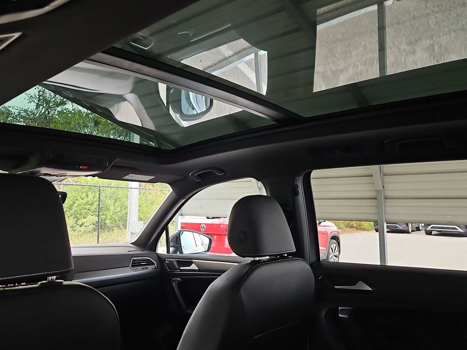 Thumbnail: 2024 Volkswagen Tiguan - 23