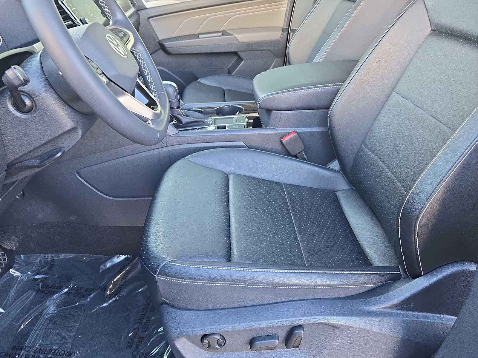 Thumbnail: 2023 Volkswagen Atlas - 17