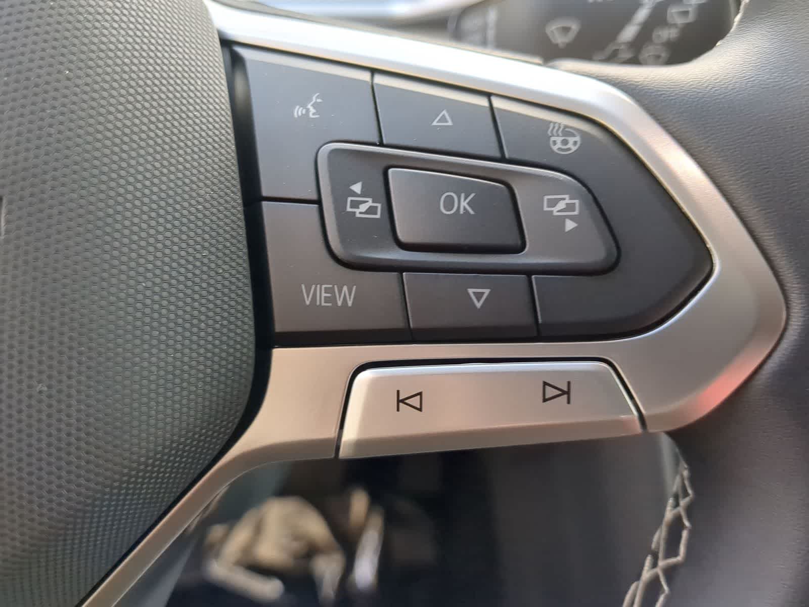 Thumbnail: 2025 Volkswagen Taos - 24