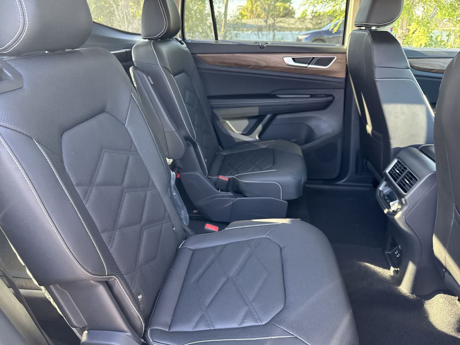 Thumbnail: 2026 Volkswagen Atlas - 20