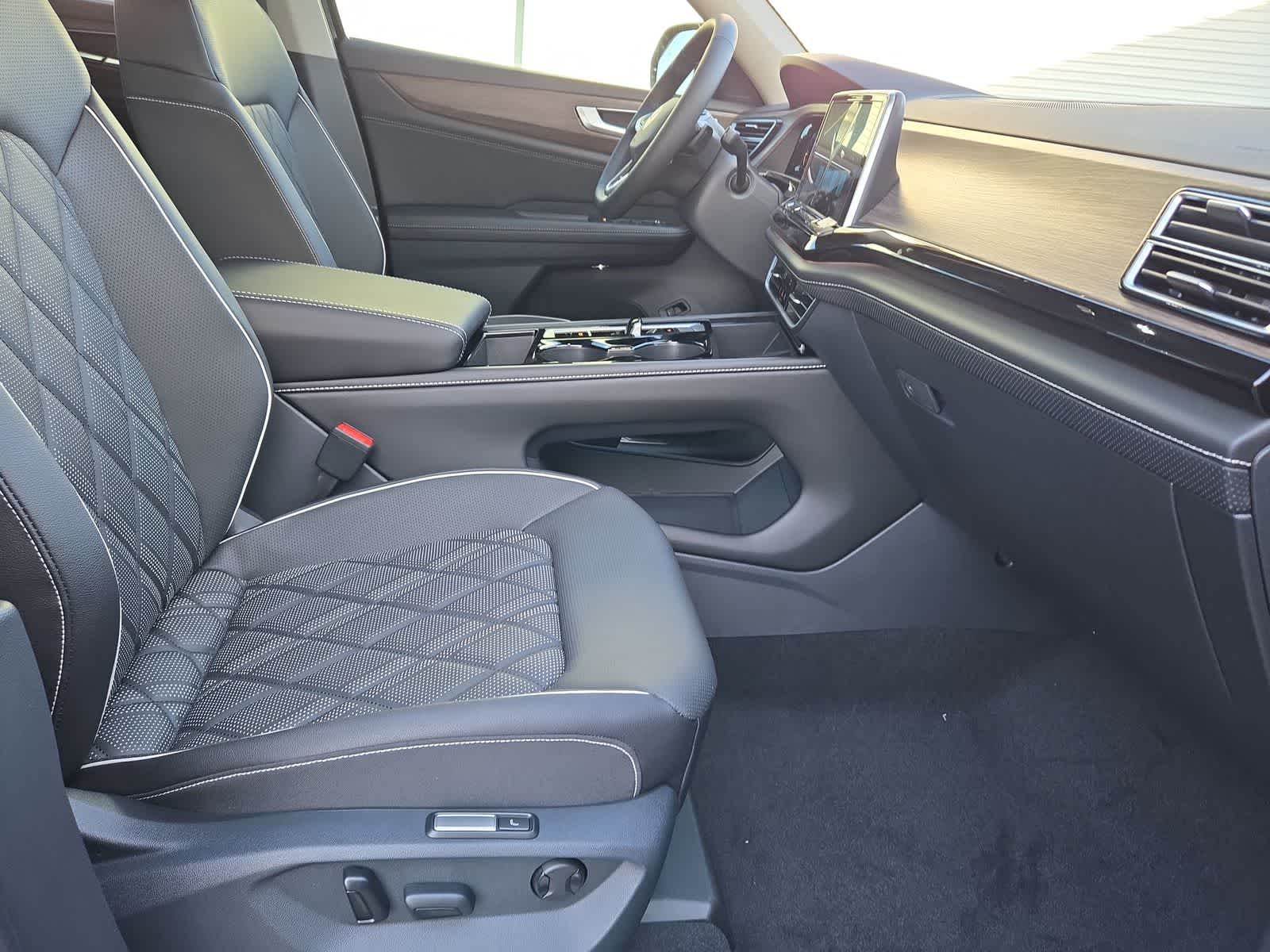 Thumbnail: 2026 Volkswagen Atlas - 22