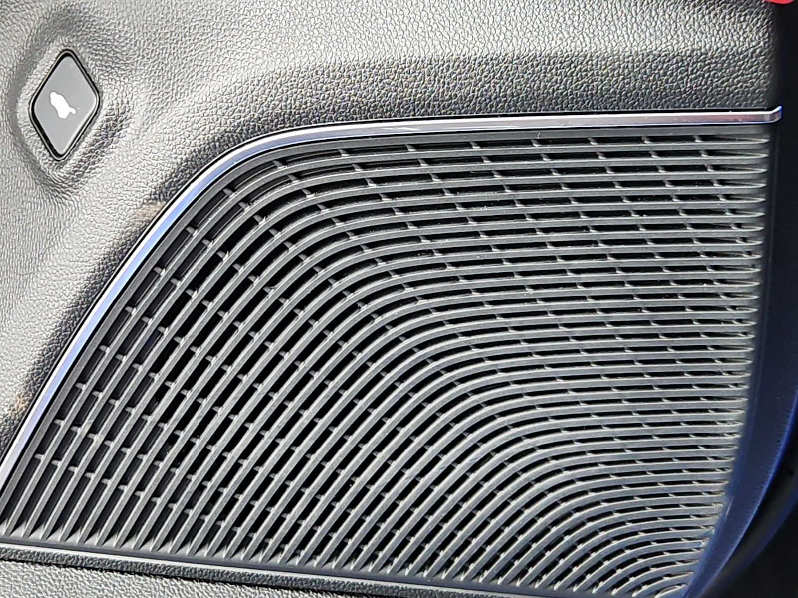 Thumbnail: 2025 Acura MDX - 33