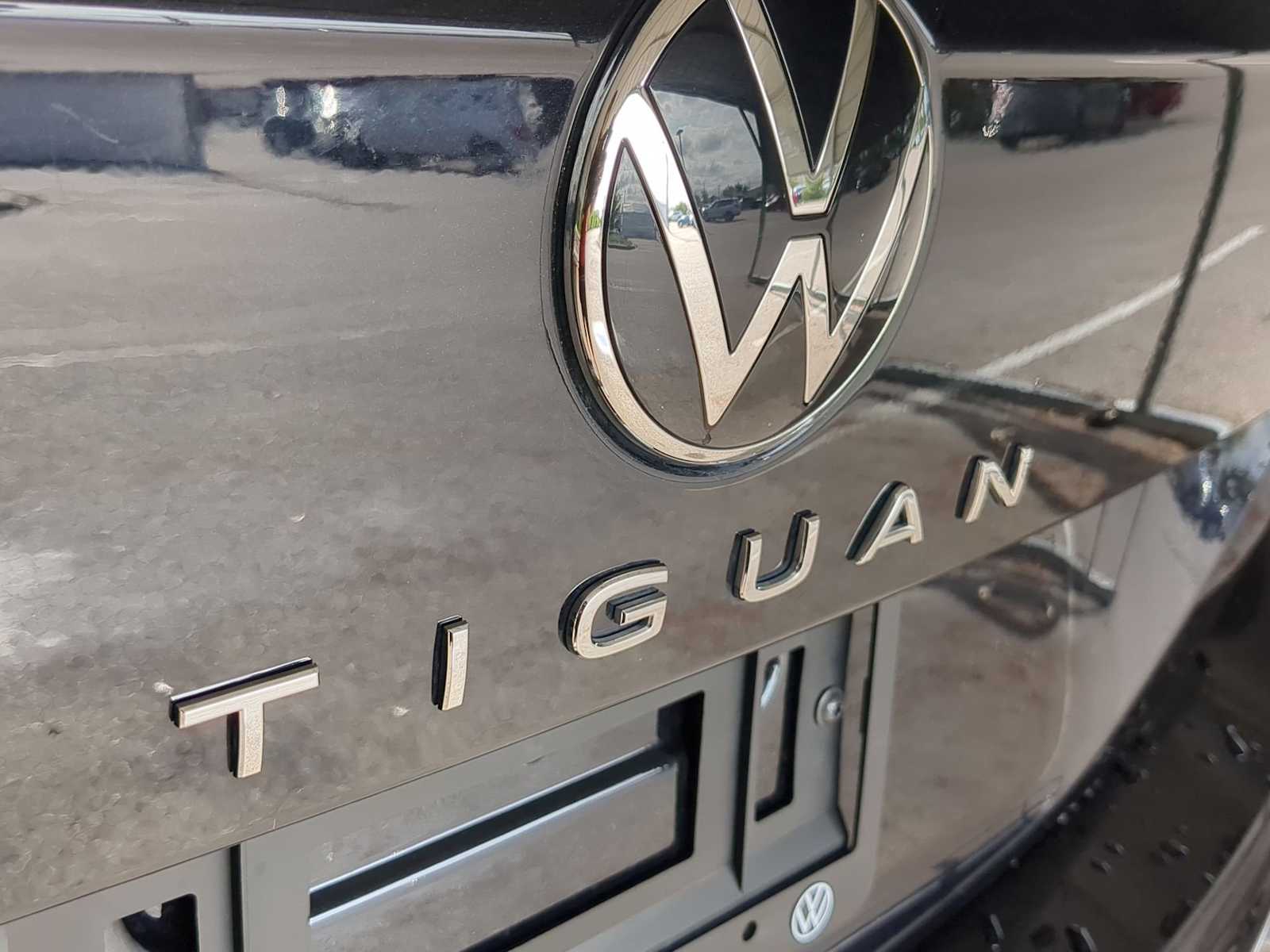 2023 Volkswagen Tiguan 2.0T 13