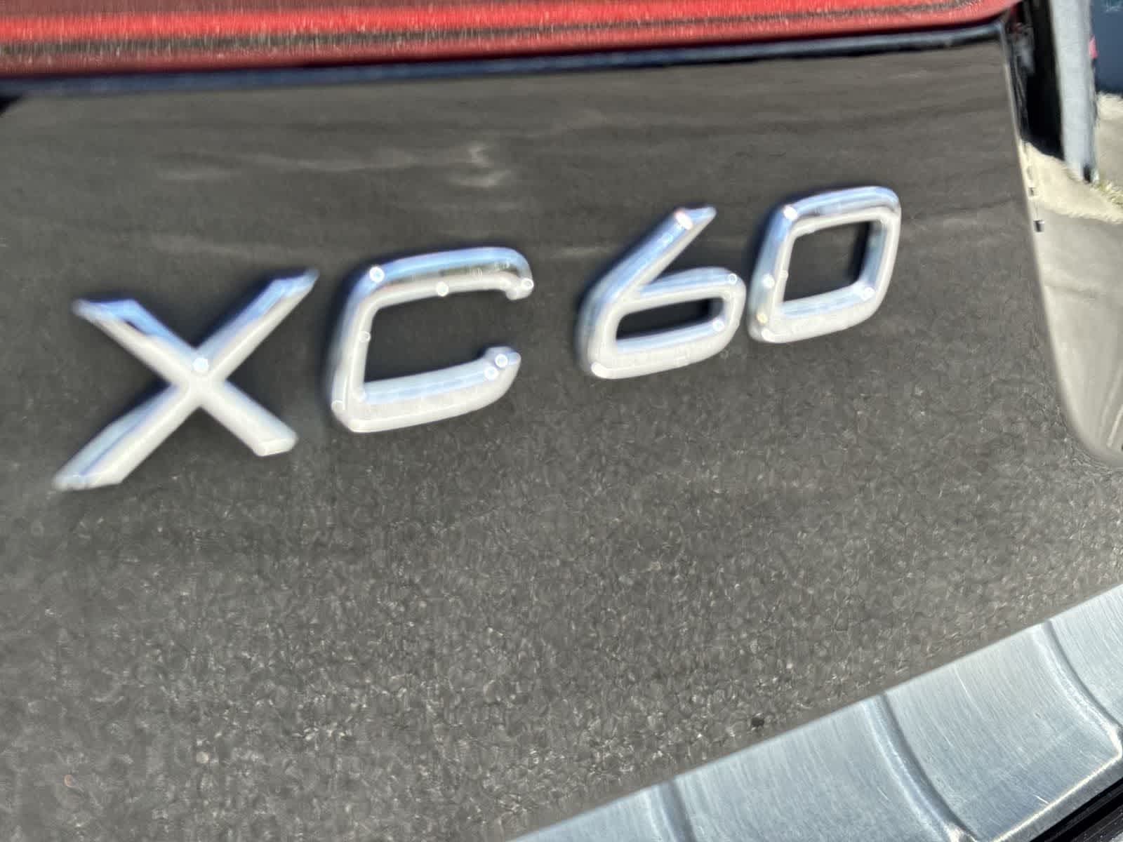 Thumbnail: 2022 Volvo XC60 - 15