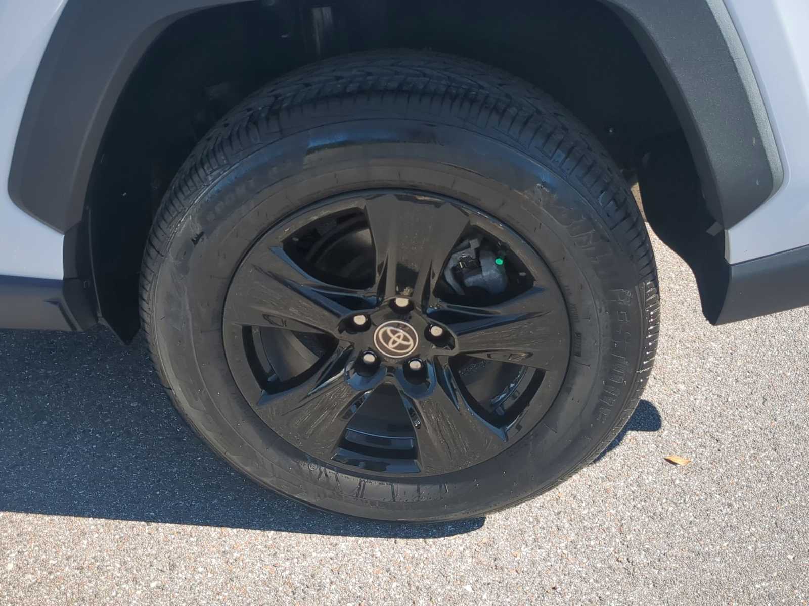 Thumbnail: 2022 Toyota RAV4 - 14