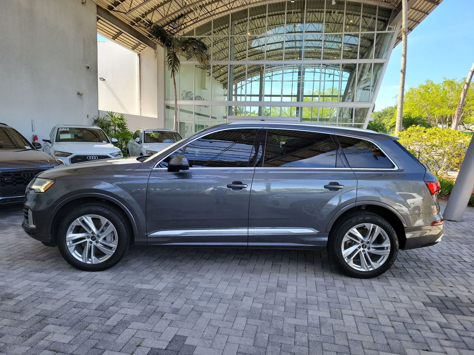 Thumbnail: 2023 Audi Q7 - 11