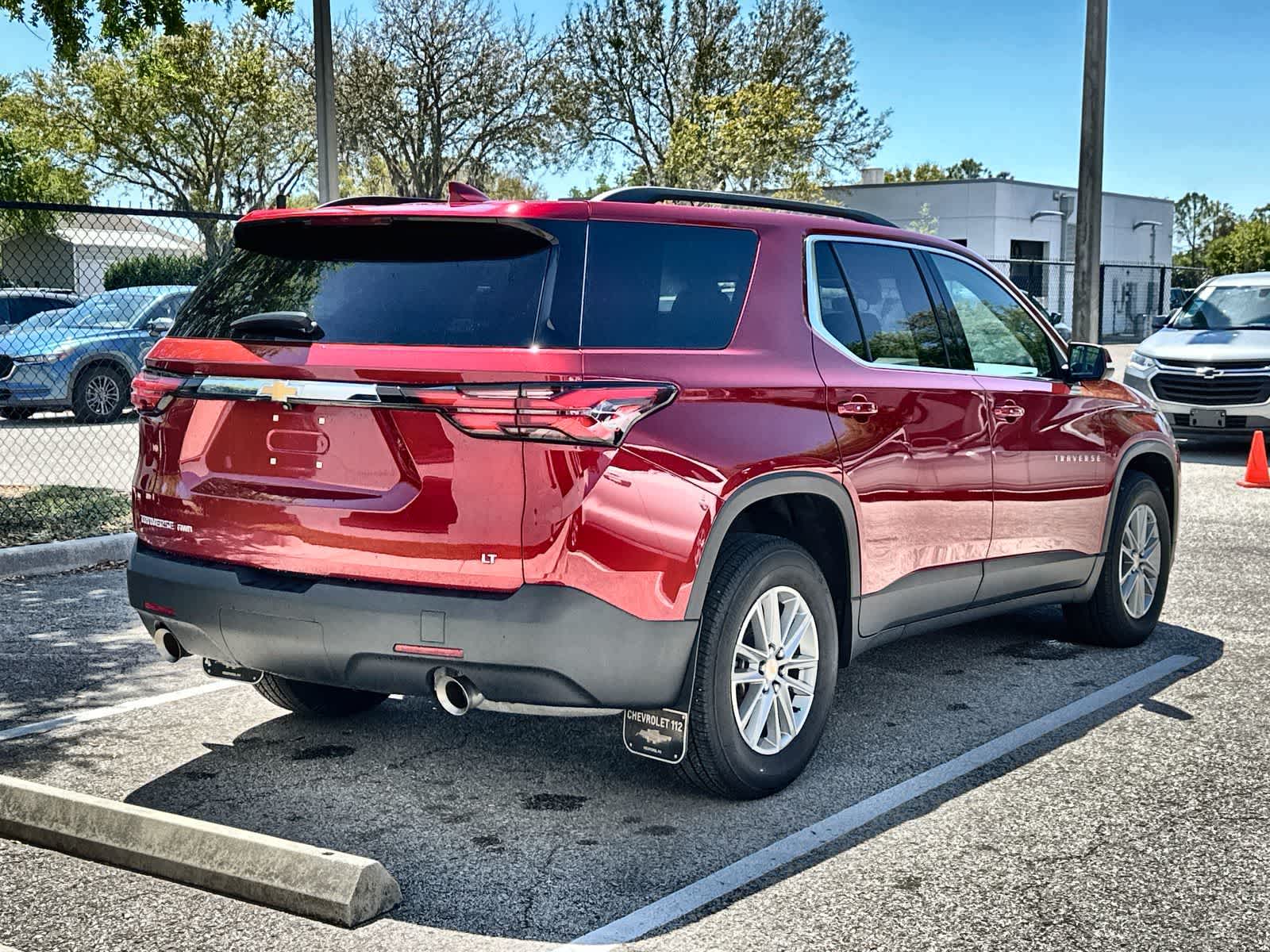 Thumbnail: 2023 Chevrolet Traverse - 6