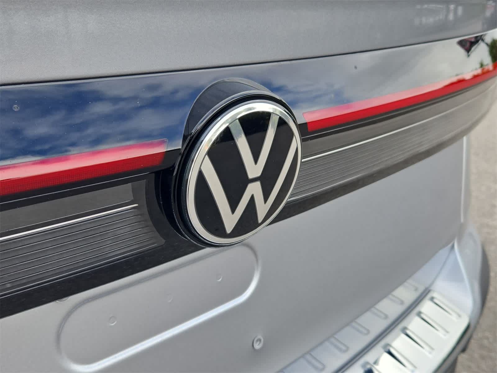 Thumbnail: 2025 Volkswagen Taos - 12