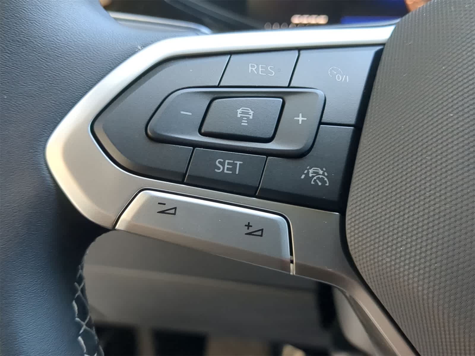 Thumbnail: 2025 Volkswagen Taos - 22