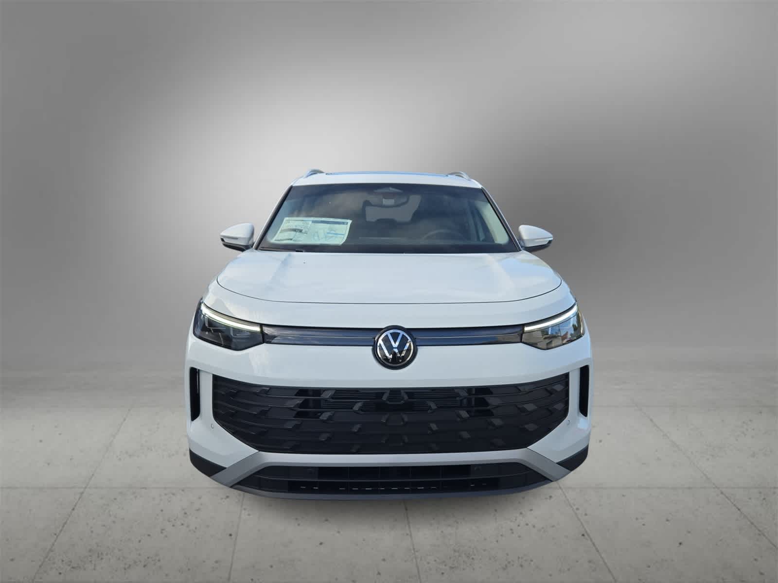 Thumbnail: 2025 Volkswagen Tiguan - 3