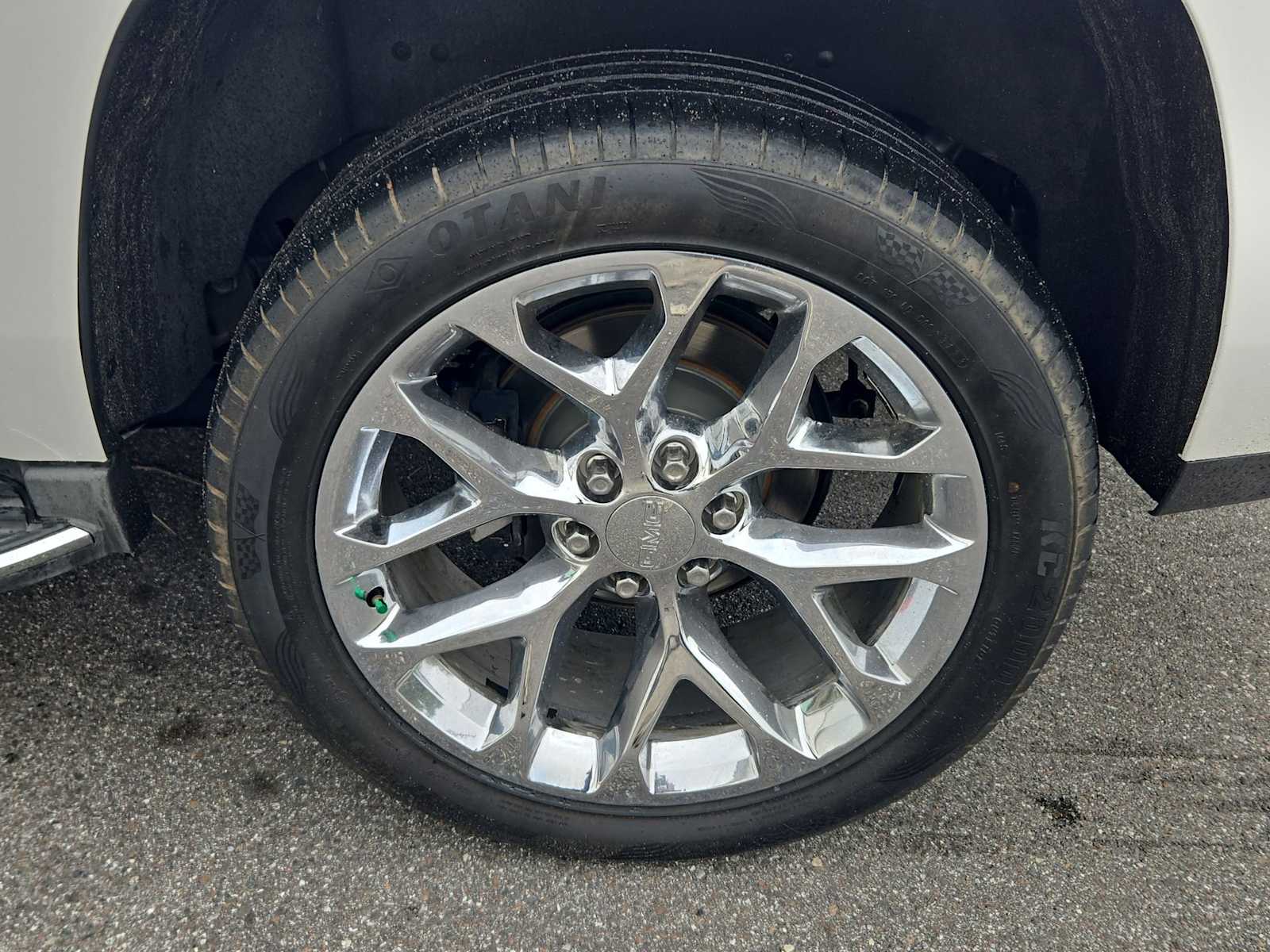 Thumbnail: 2016 GMC Yukon - 14