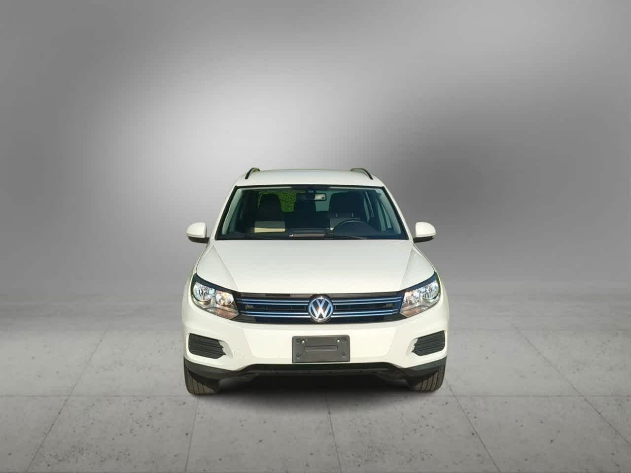 Thumbnail: 2017 Volkswagen Tiguan - 3