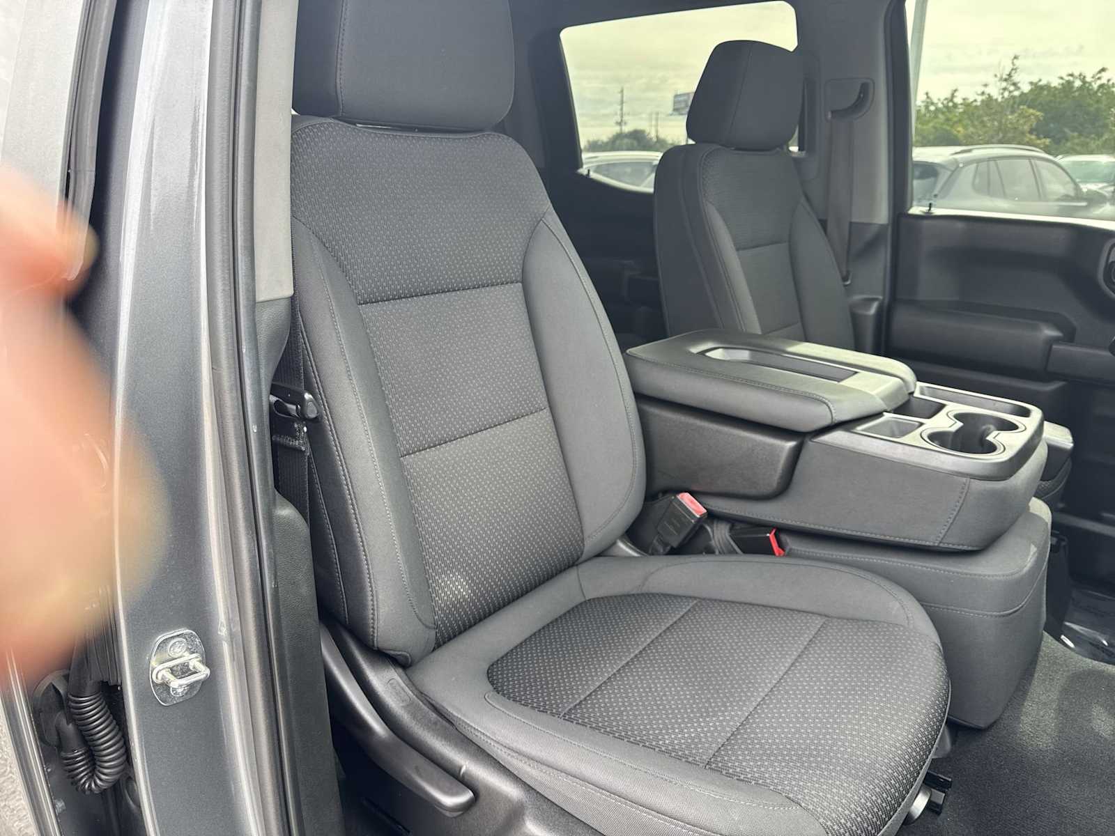 Thumbnail: 2020 Chevrolet Silverado 1500 - 19