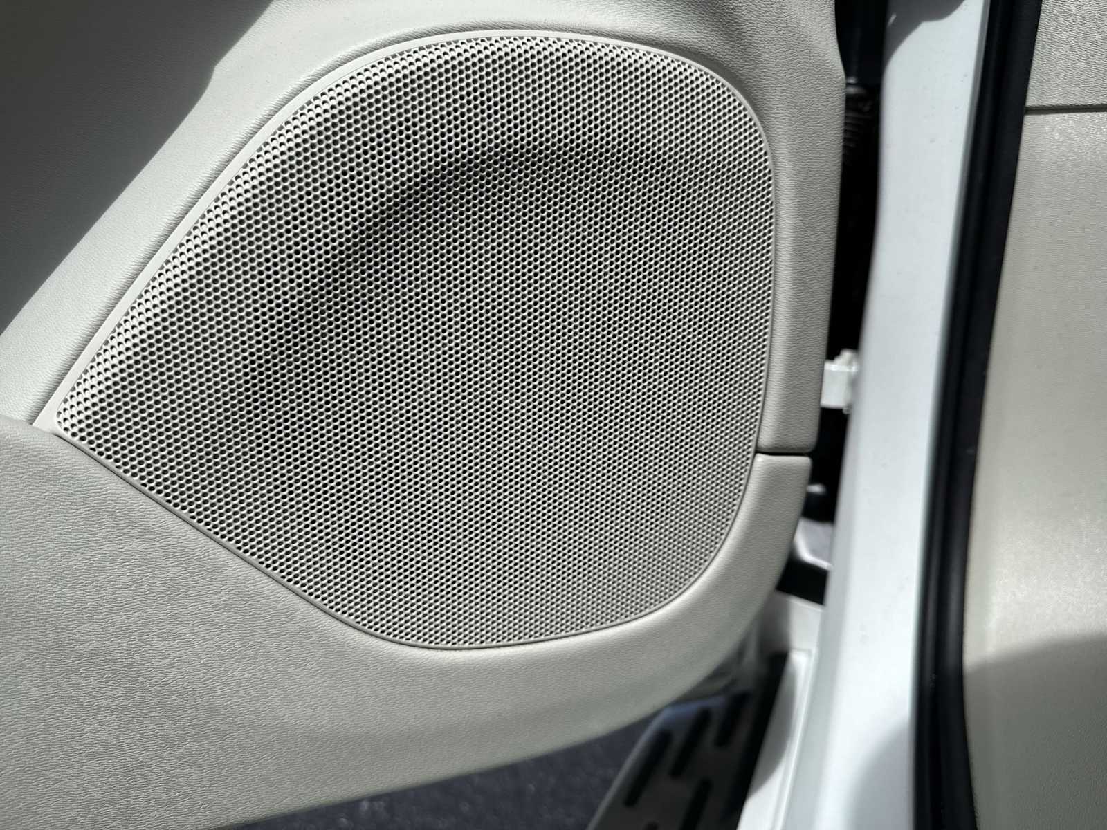 Thumbnail: 2022 Volvo XC90 - 29