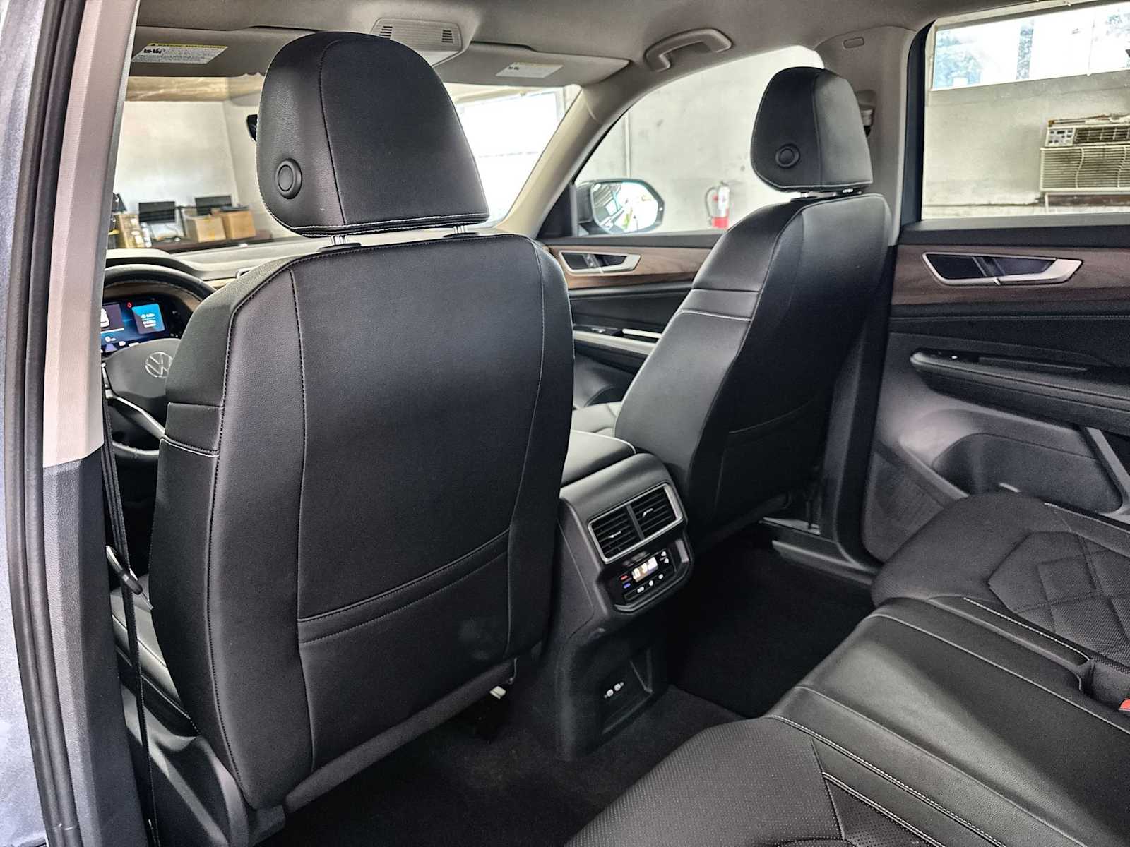 Thumbnail: 2025 Volkswagen Atlas - 15