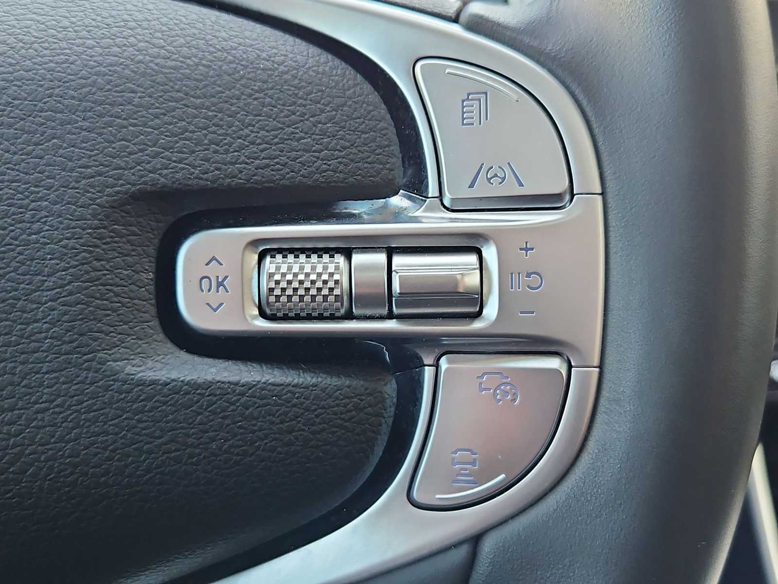 Thumbnail: 2024 Genesis GV80 - 27