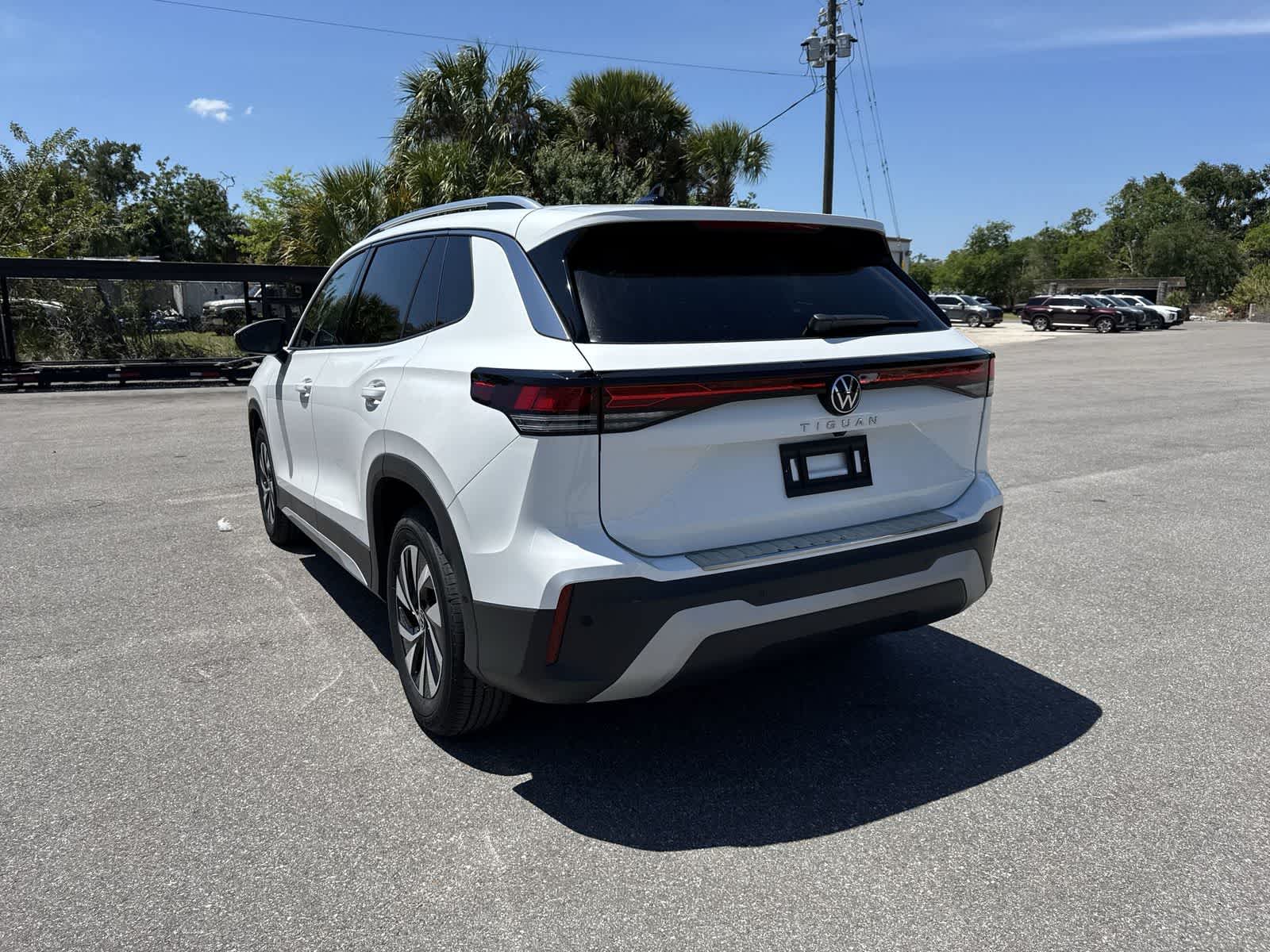 Thumbnail: 2026 Volkswagen Tiguan - 4