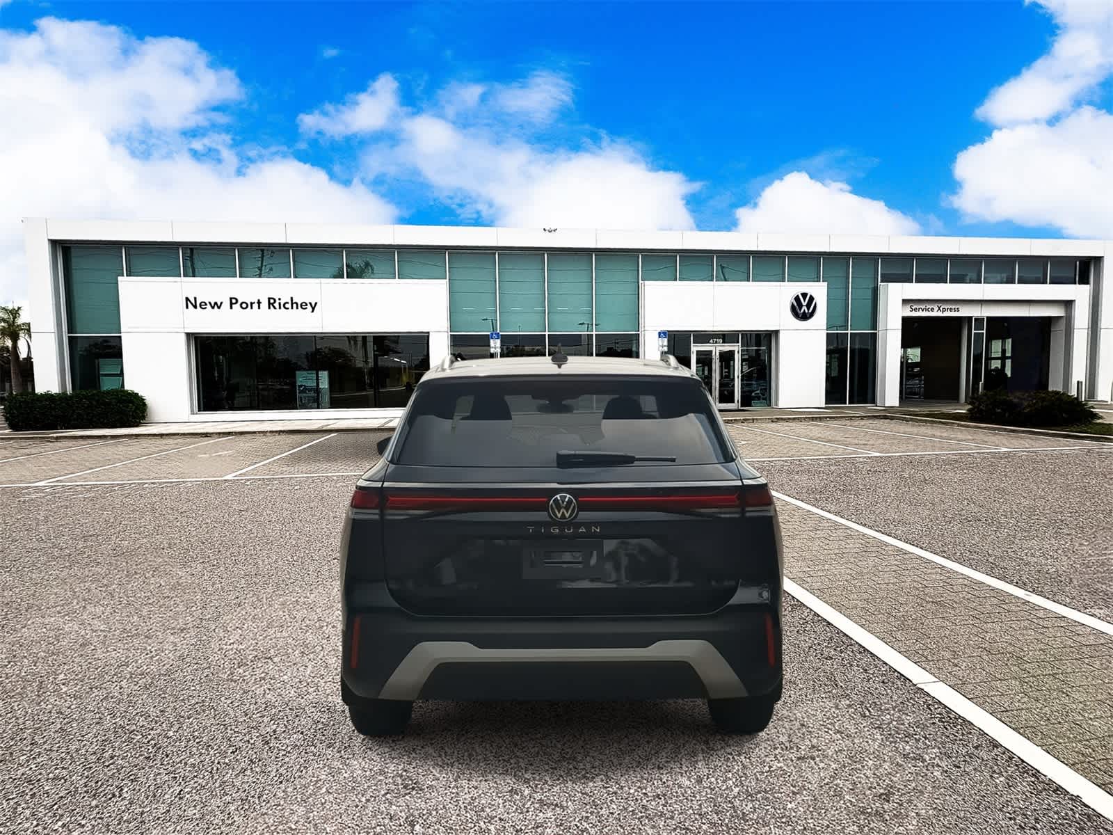 Thumbnail: 2025 Volkswagen Tiguan - 7