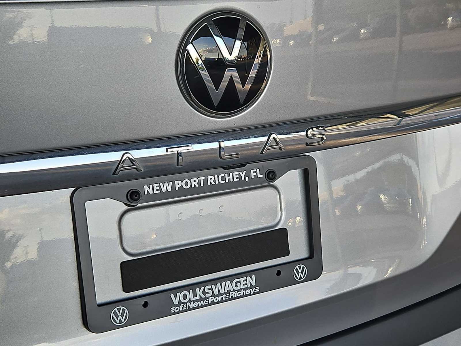 Thumbnail: 2022 Volkswagen Atlas - 13