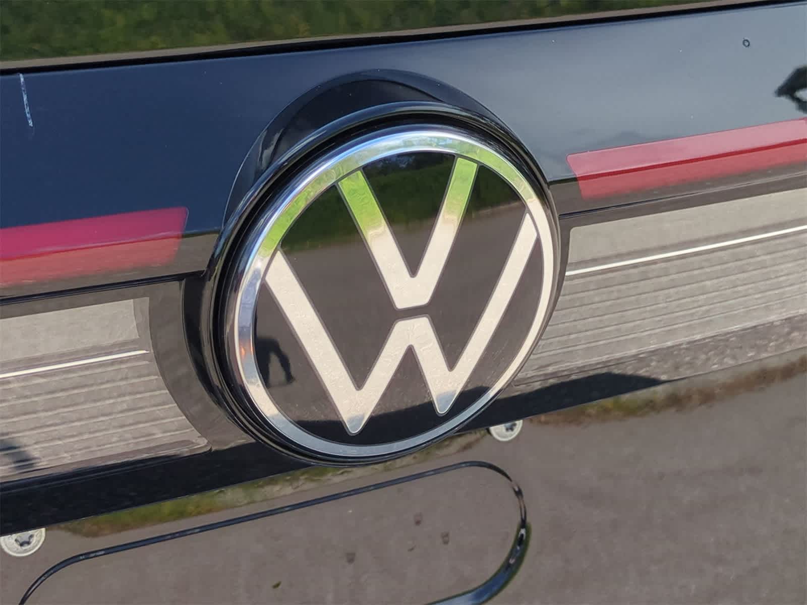 Thumbnail: 2025 Volkswagen Taos - 12