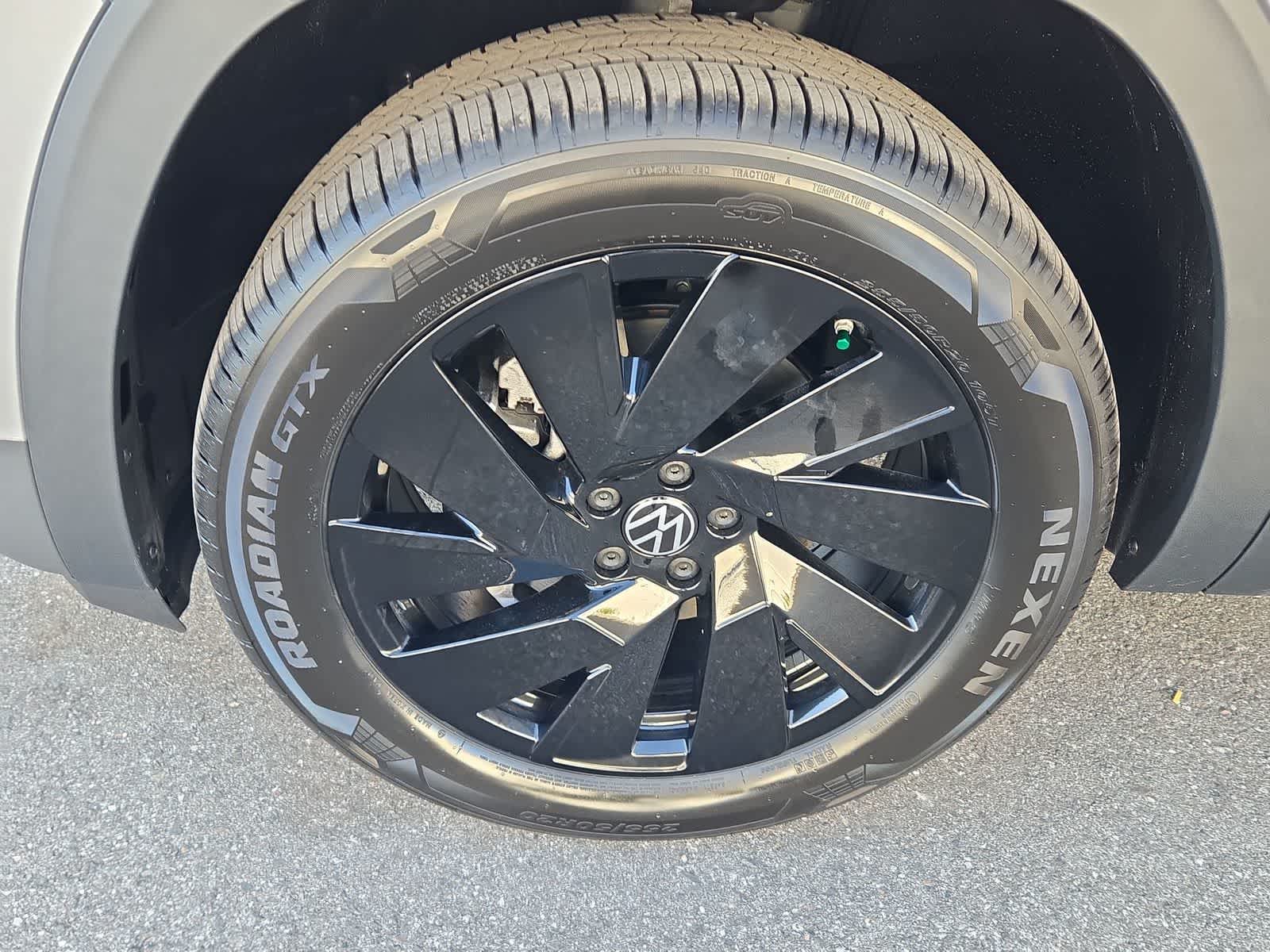 Thumbnail: 2026 Volkswagen Atlas - 14