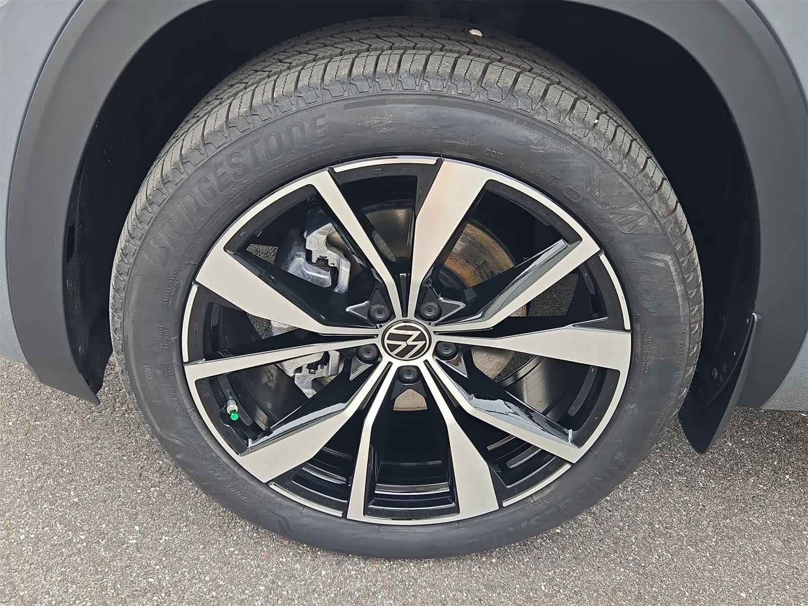 Thumbnail: 2026 Volkswagen Atlas - 14