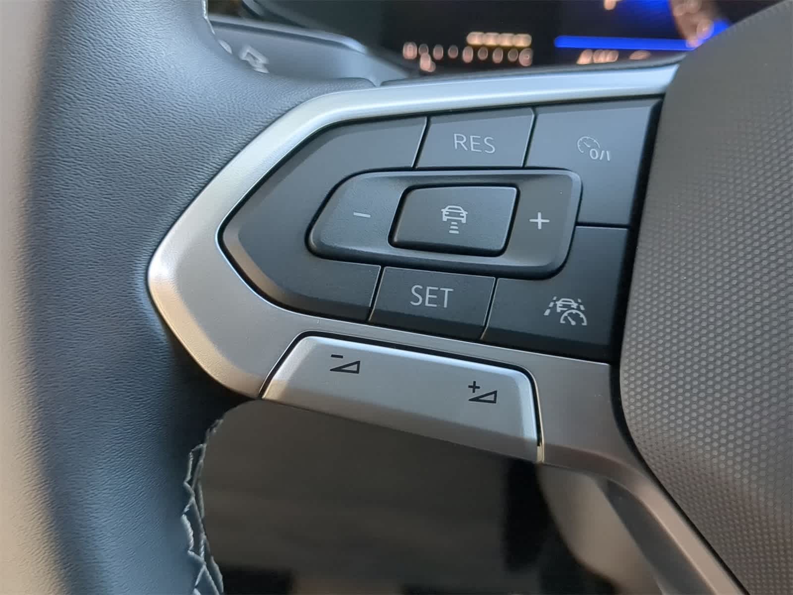 Thumbnail: 2025 Volkswagen Taos - 22