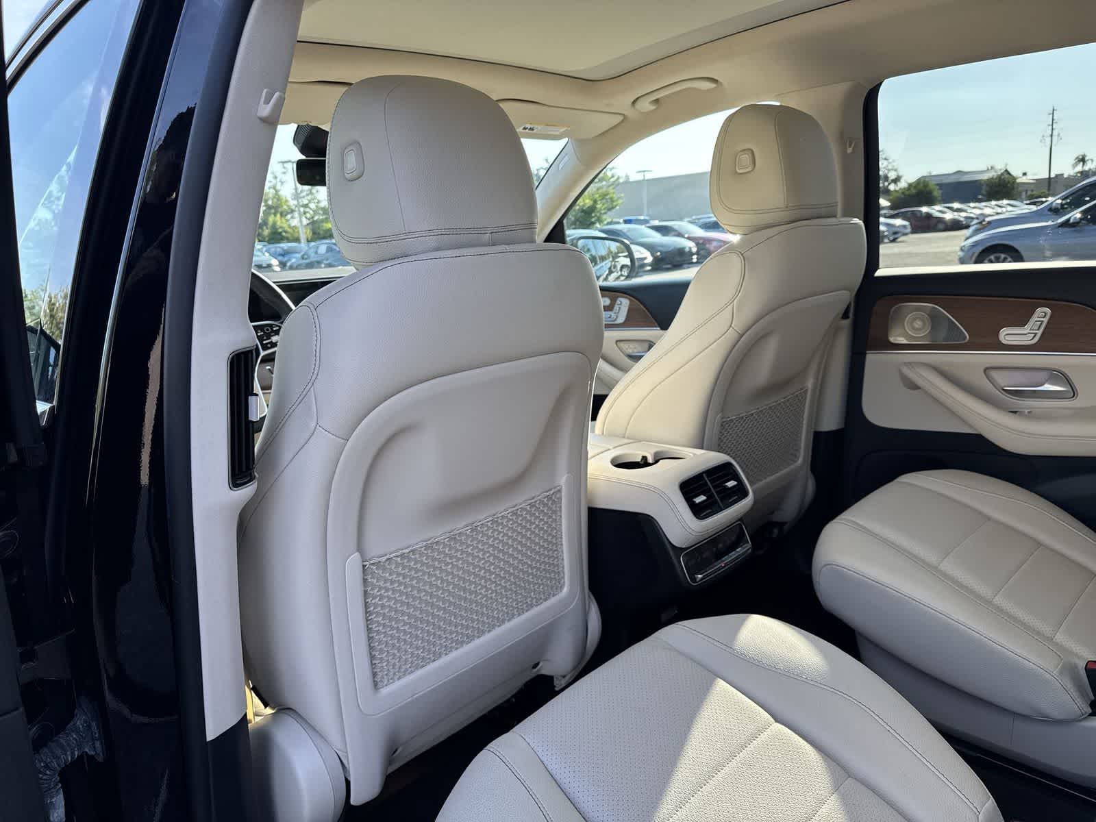 Thumbnail: 2023 Mercedes-Benz GLS - 17