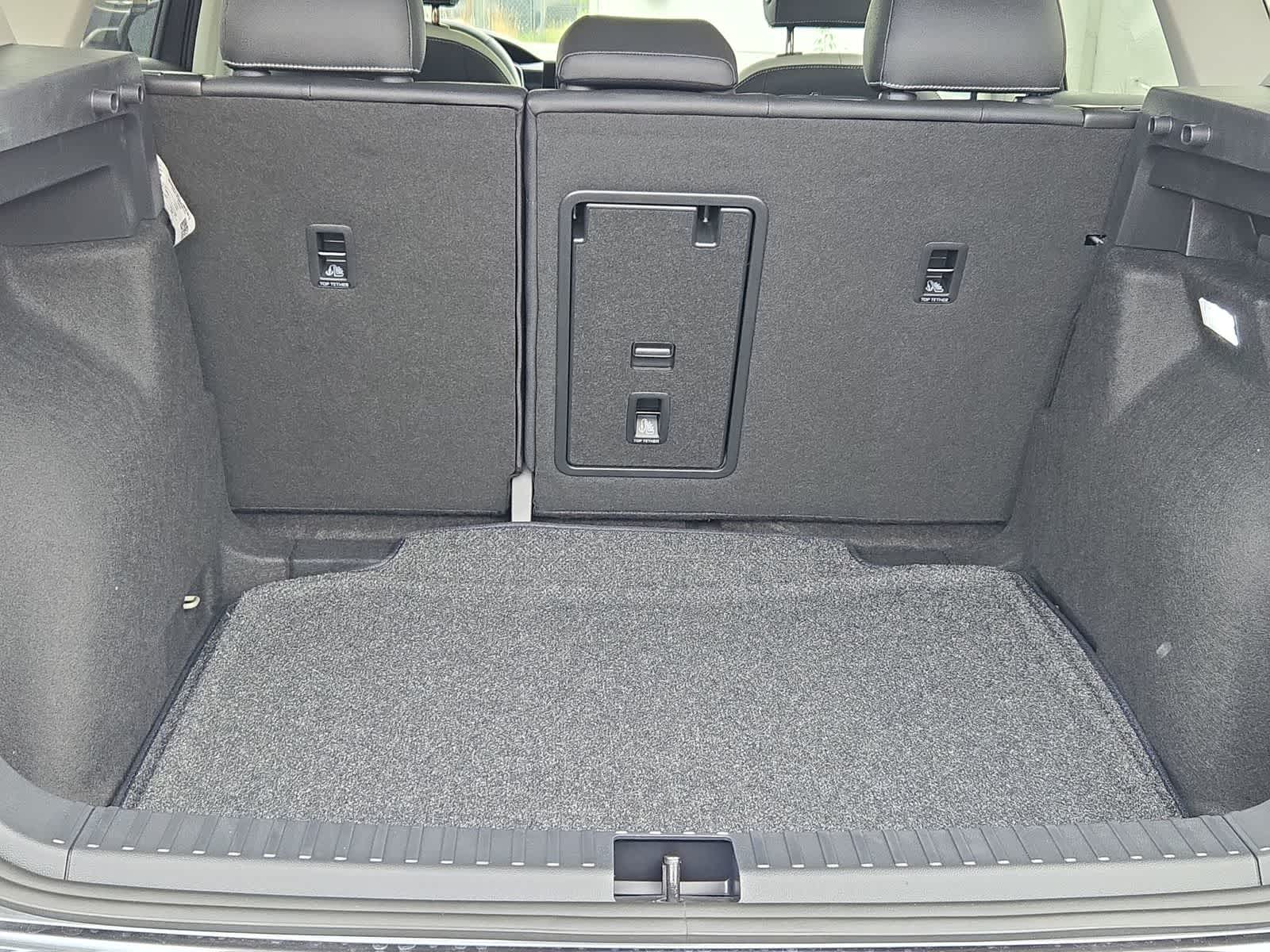 Thumbnail: 2025 Volkswagen Taos - 35