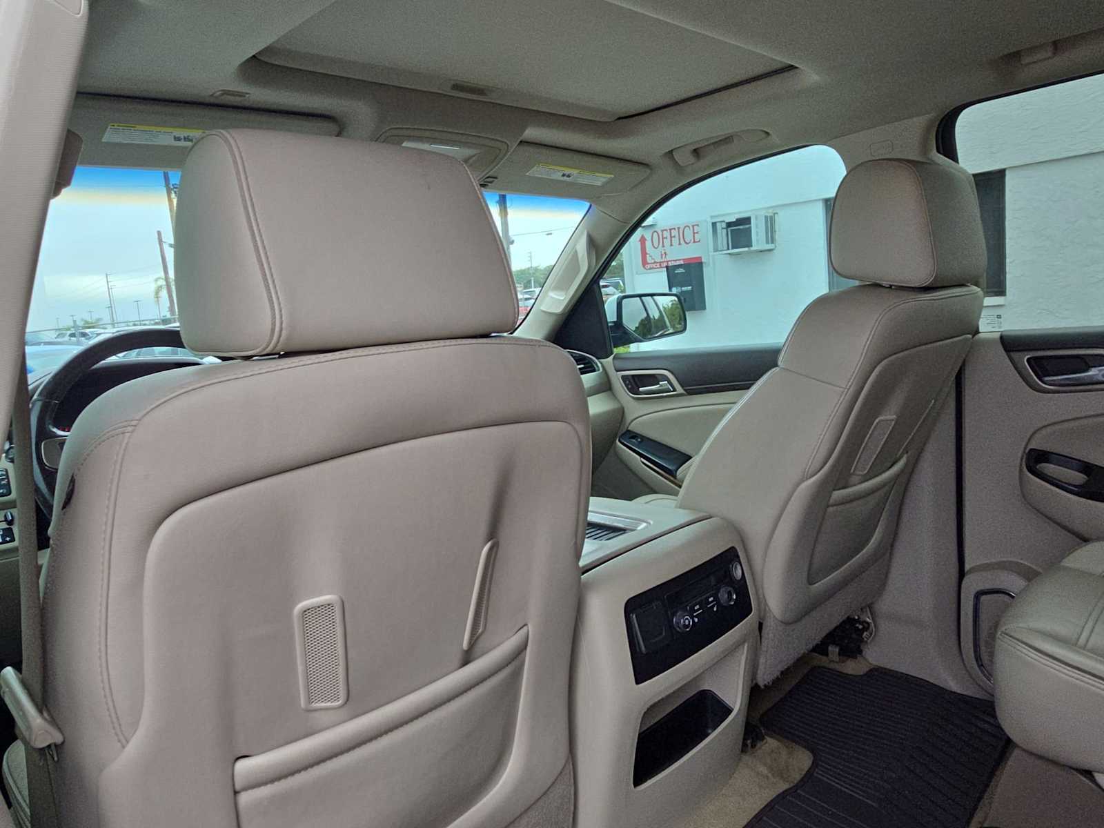 Thumbnail: 2016 GMC Yukon - 19