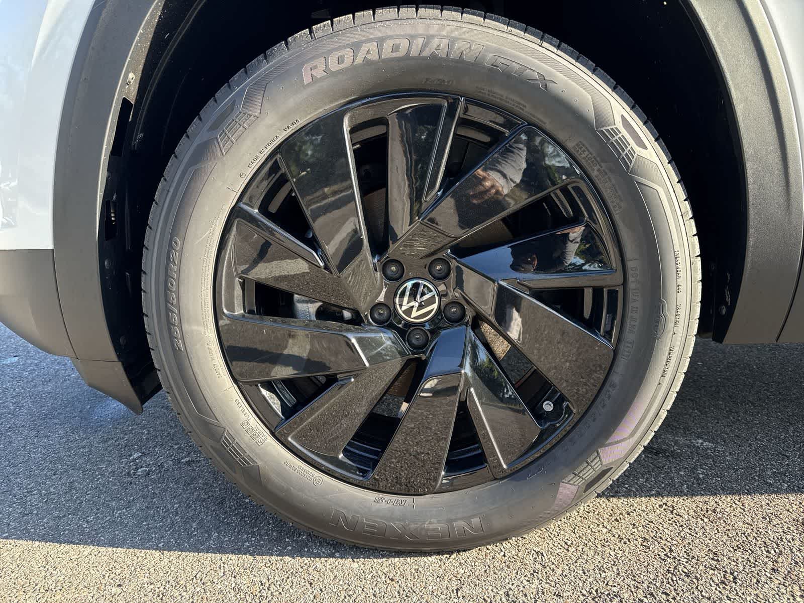 Thumbnail: 2026 Volkswagen Atlas - 12