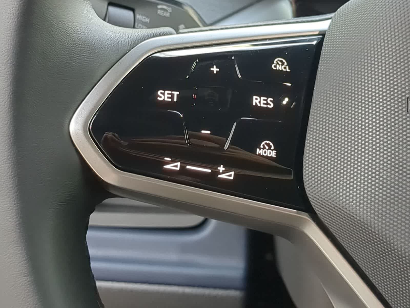 Thumbnail: 2025 Volkswagen ID.Buzz - 23