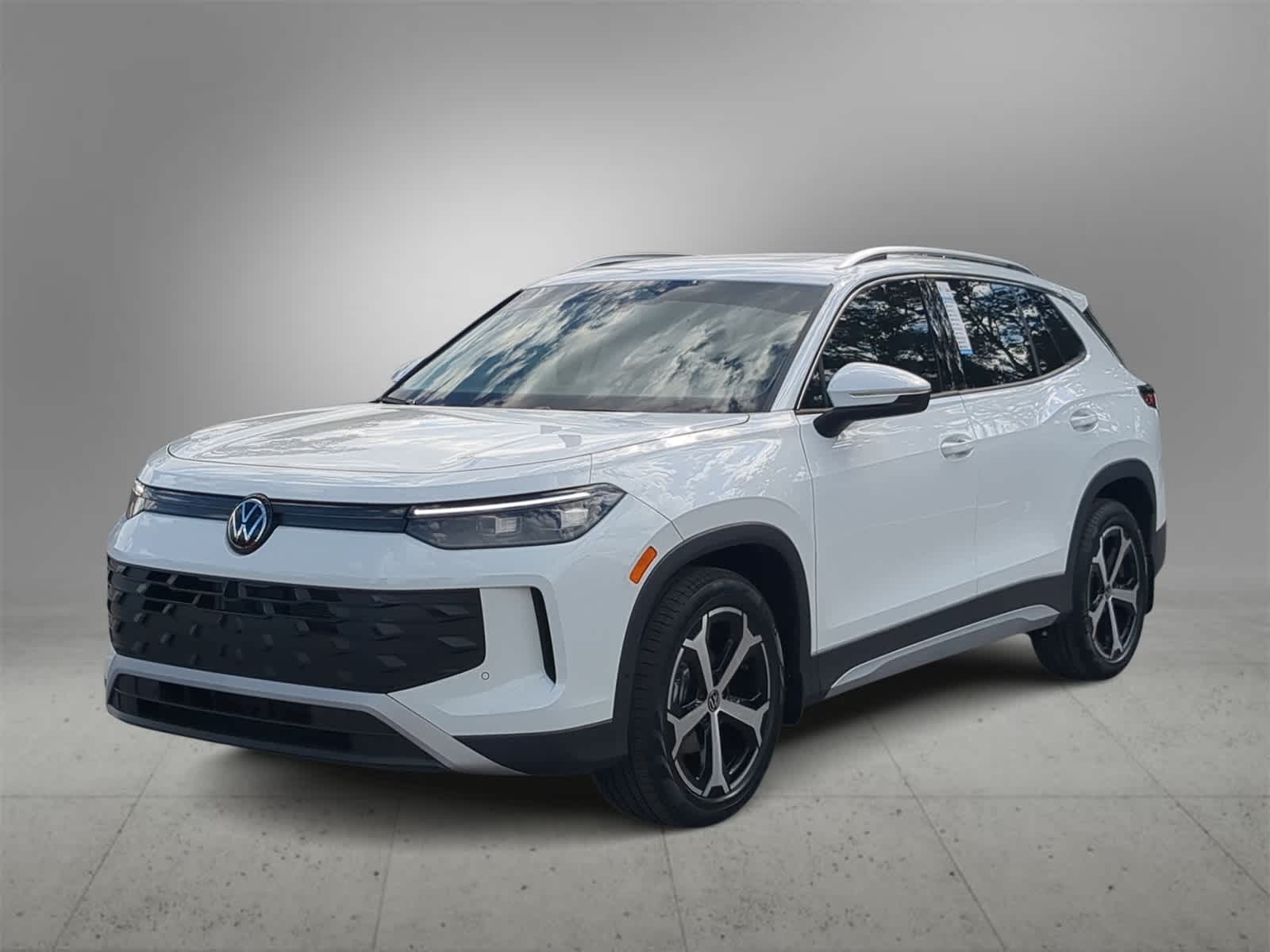 Thumbnail: 2025 Volkswagen Tiguan - 4