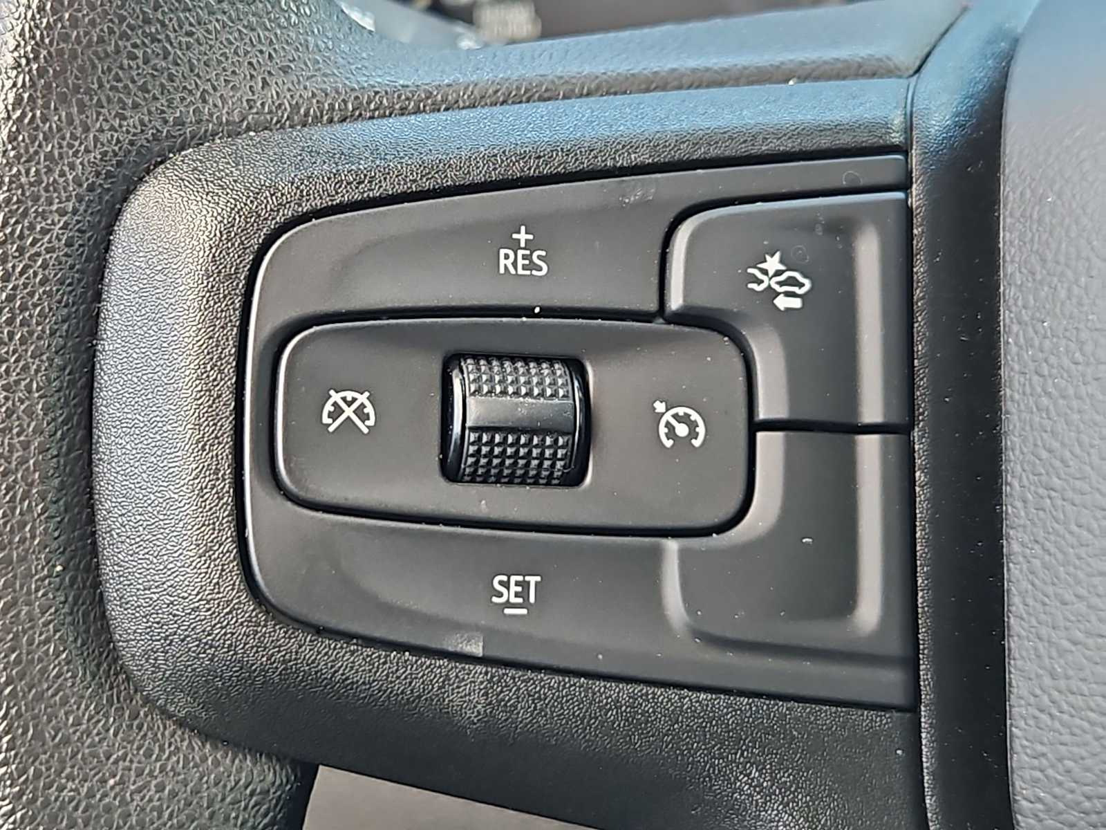 Thumbnail: 2024 Chevrolet Silverado 1500 - 24