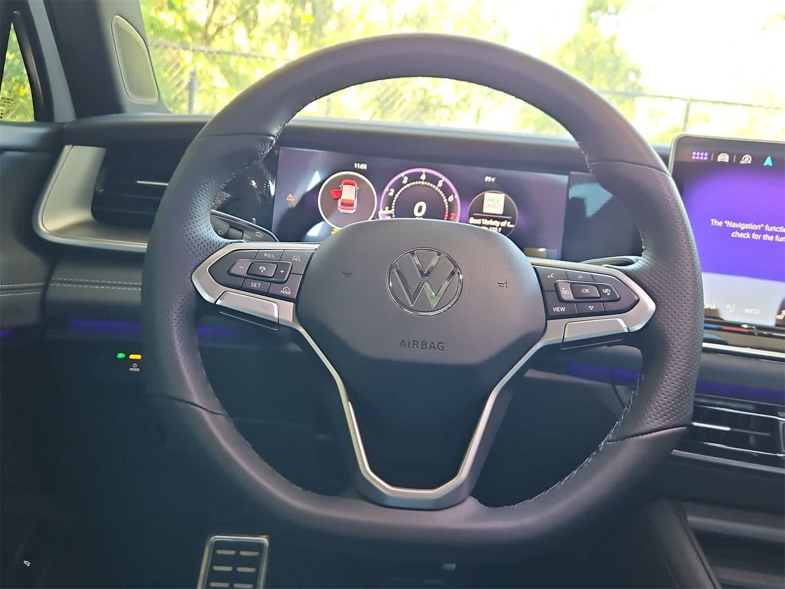 Thumbnail: 2025 Volkswagen Tiguan - 25