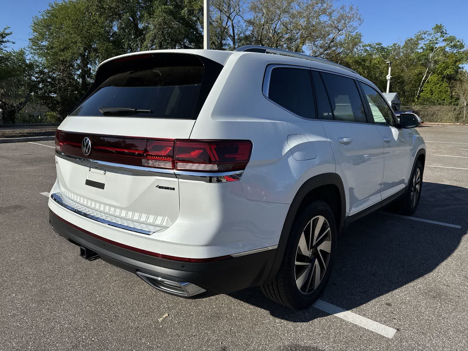 Thumbnail: 2026 Volkswagen Atlas - 6