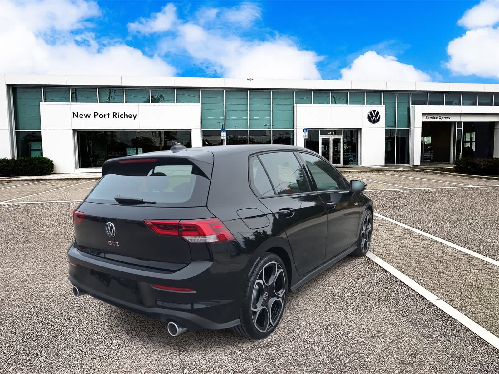 Thumbnail: 2026 Volkswagen Golf - 8