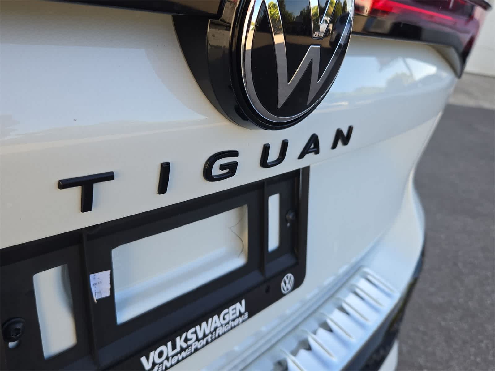 Thumbnail: 2025 Volkswagen Tiguan - 13