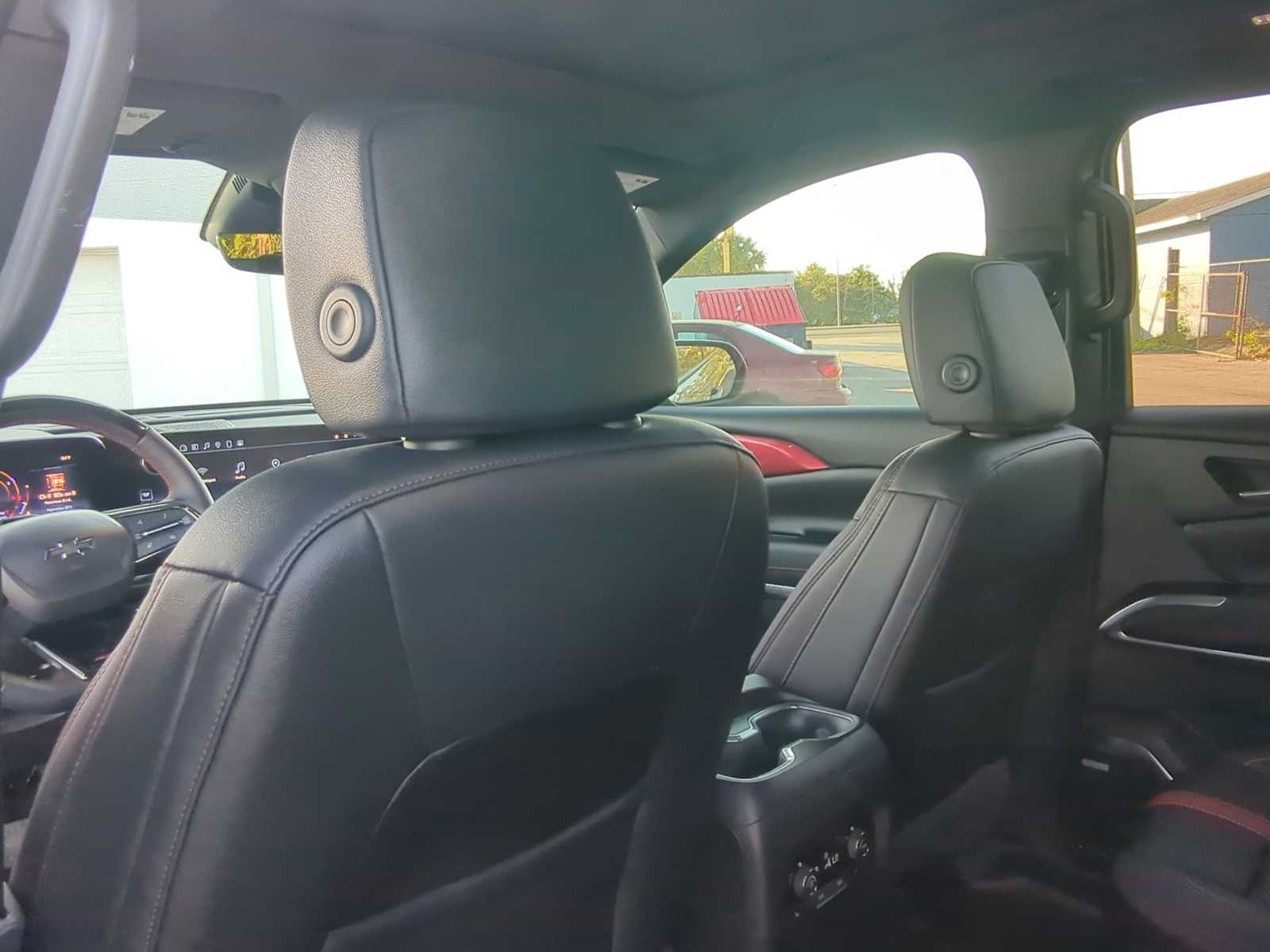 Thumbnail: 2024 Chevrolet Traverse - 19