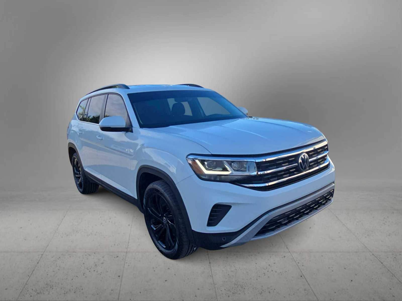 Thumbnail: 2023 Volkswagen Atlas - 2