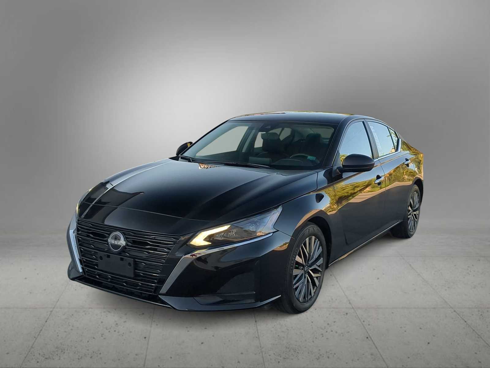 Thumbnail: 2025 Nissan Altima - 4