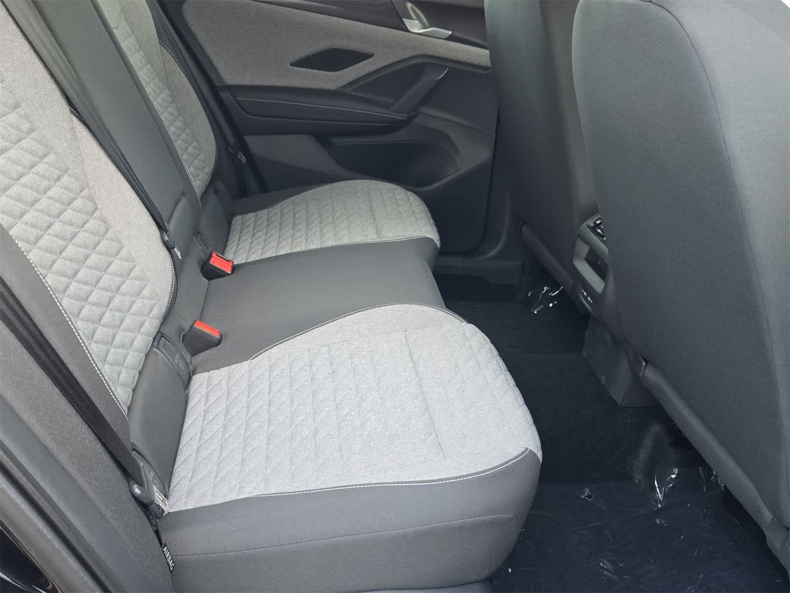 Thumbnail: 2025 Volkswagen Tiguan - 21