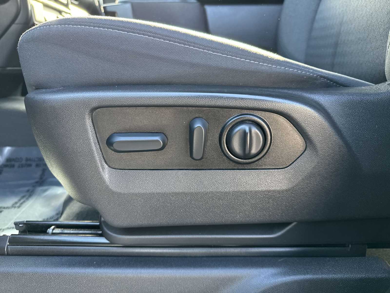 Thumbnail: 2022 Chevrolet Silverado 1500 - 16