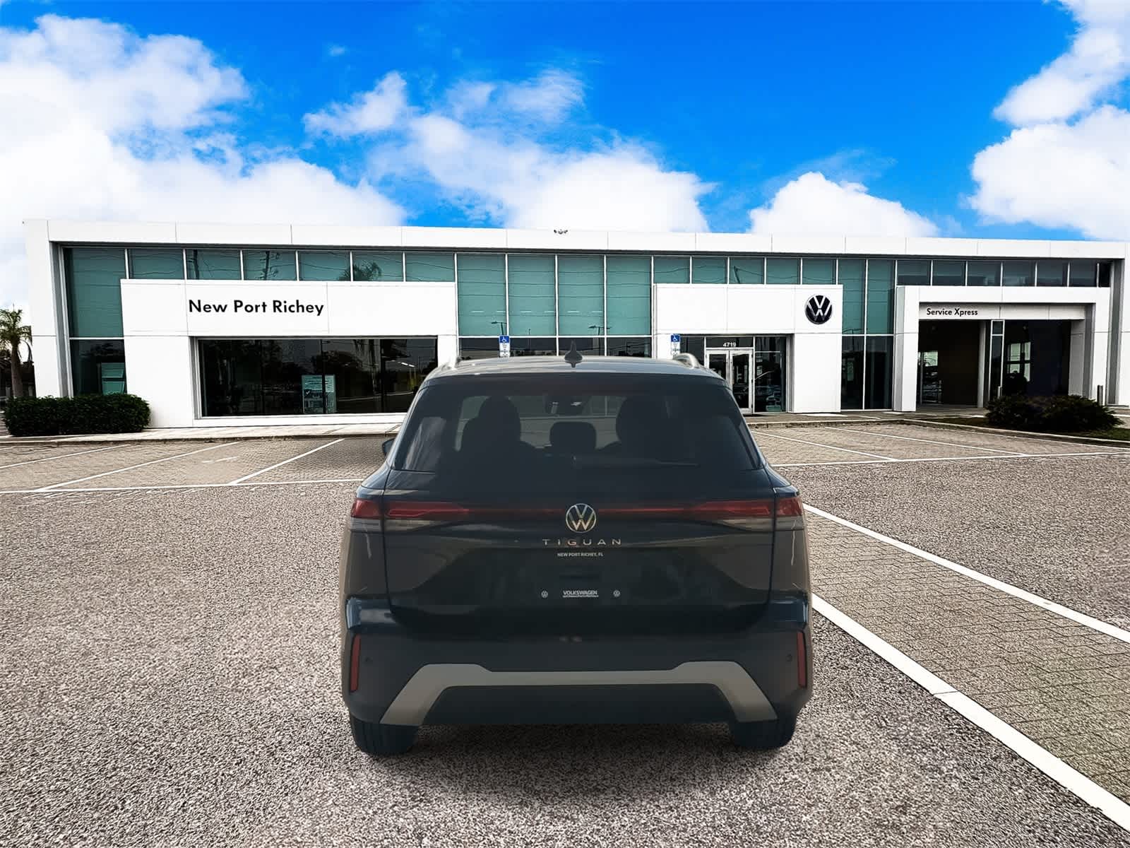 Thumbnail: 2025 Volkswagen Tiguan - 7